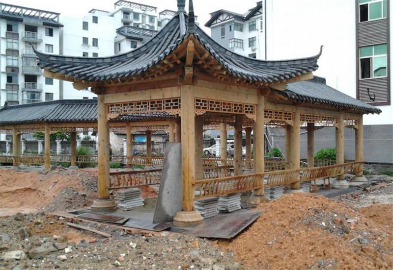 防腐木長廊